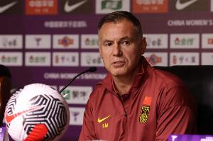 记者：感谢中国女足姑娘们的坚韧，但无法感谢这支球队的主教练